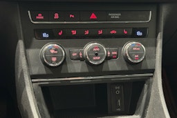 ruskea (beige) SEAT Leon ST 2016 kuva 22.
