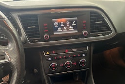 punainen SEAT Leon ST 2016 kuva 17.