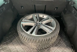 valkoinen SEAT Leon ST 2016 kuva 10.