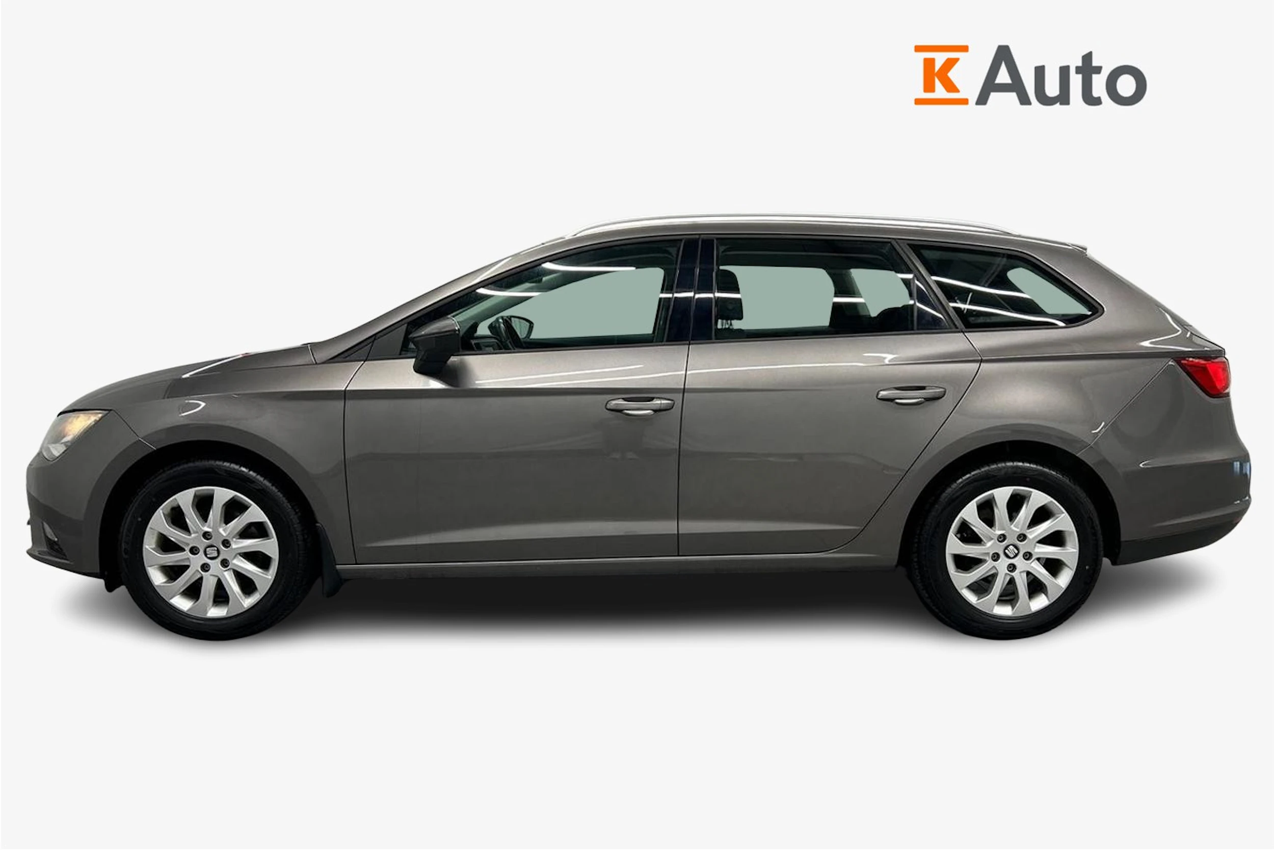 harmaa SEAT Leon ST 2016 kuva 5.