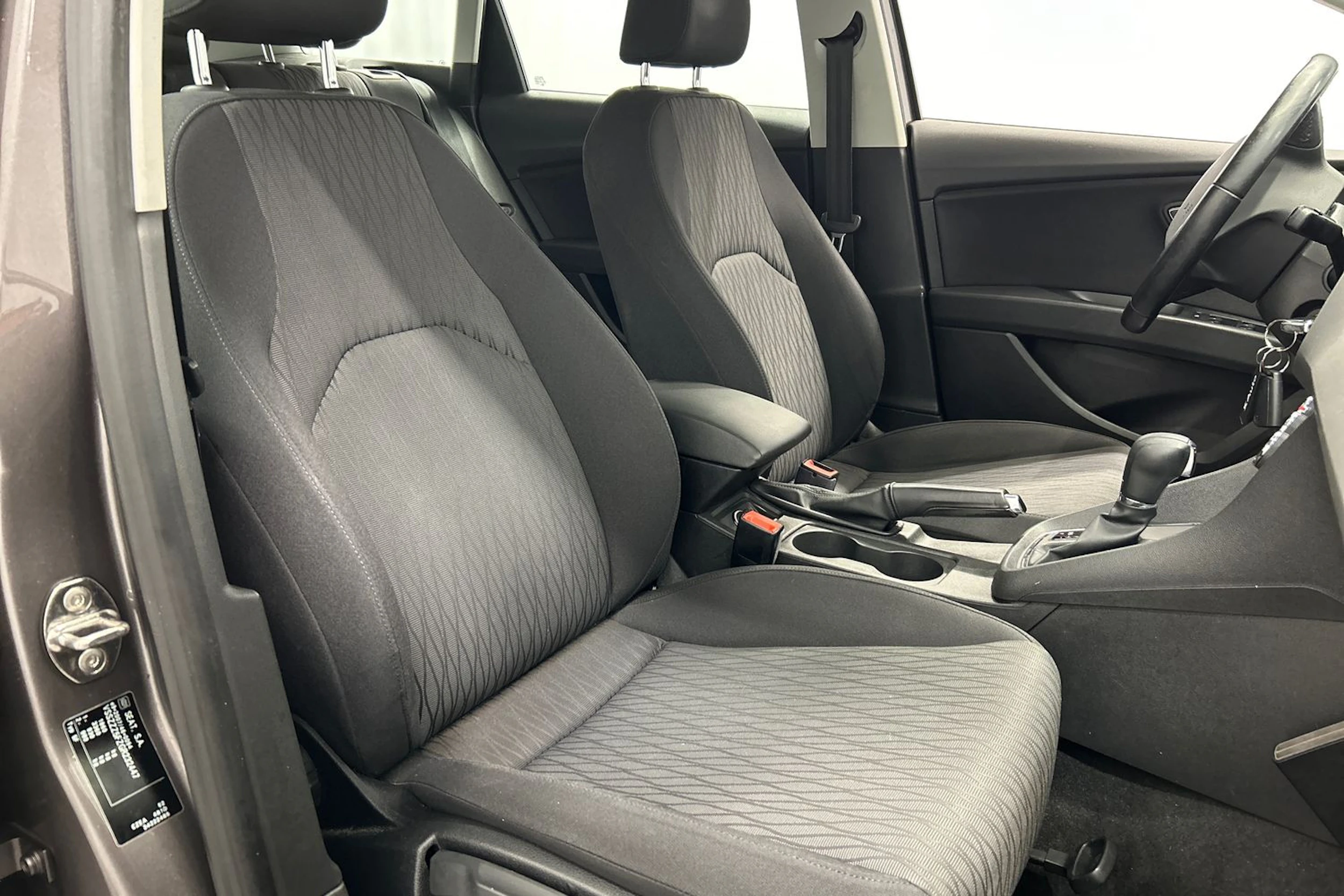 harmaa SEAT Leon ST 2016 kuva 11.
