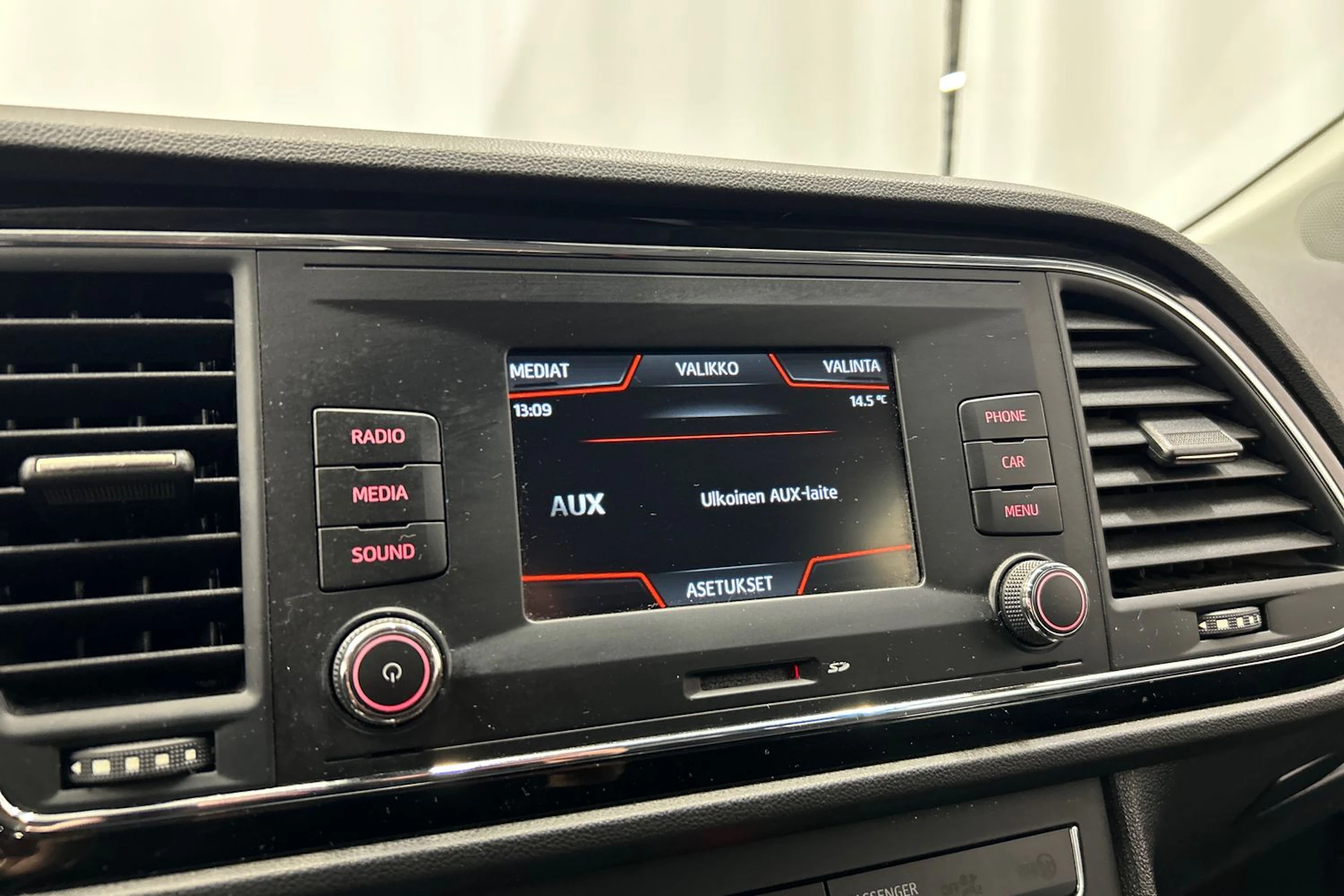 harmaa SEAT Leon ST 2016 kuva 17.