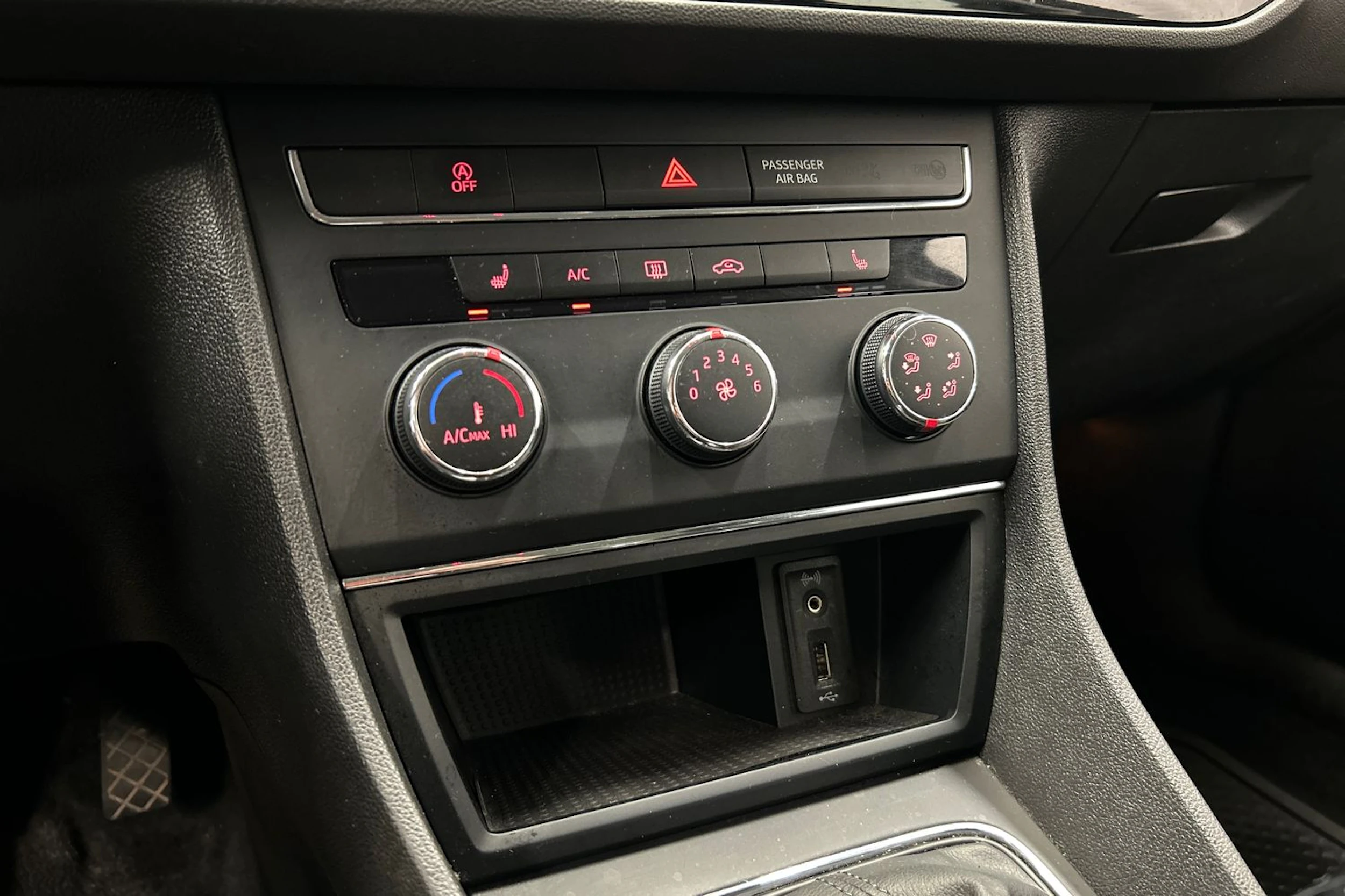harmaa SEAT Leon ST 2016 kuva 19.