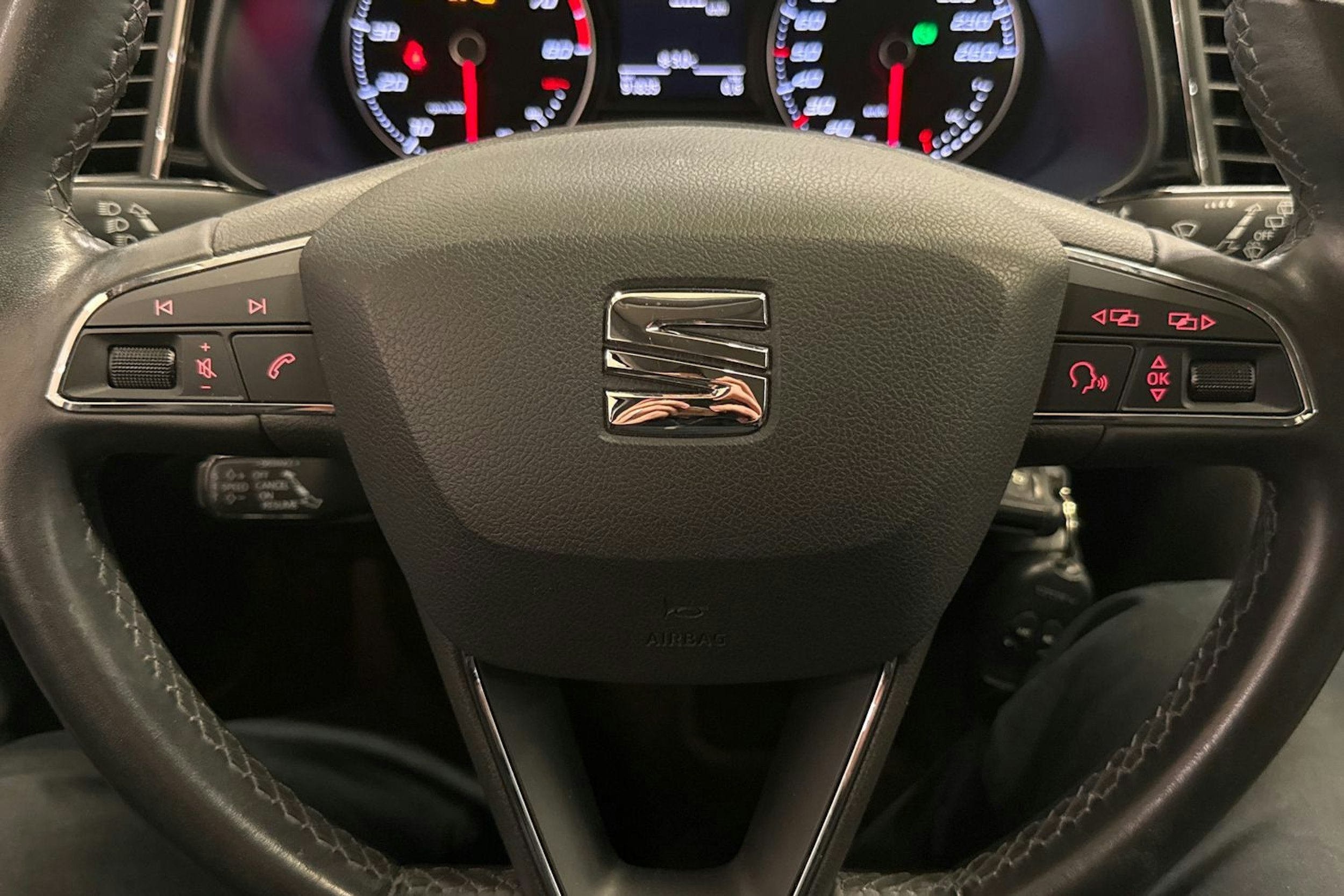 Sininen SEAT LEON ST 2016 kuva 12.