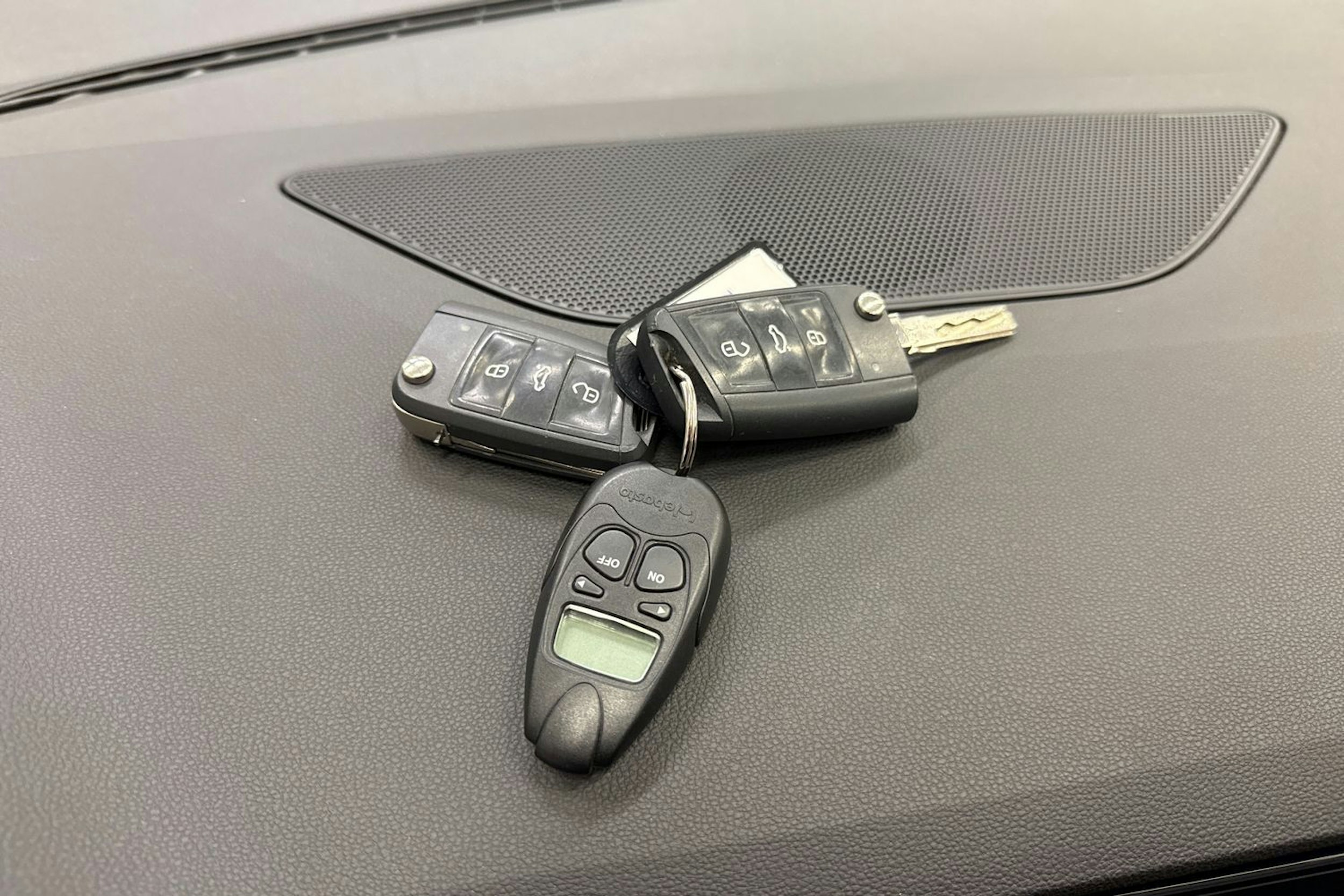 Sininen SEAT LEON ST 2016 kuva 16.