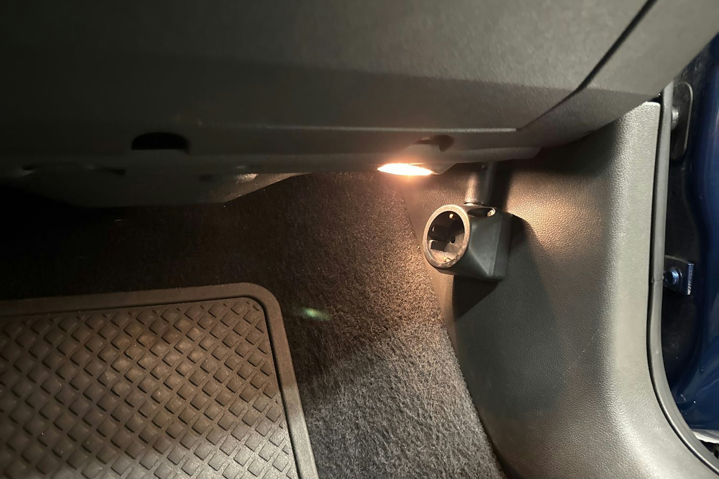 Sininen SEAT LEON ST 2016 kuva 17.