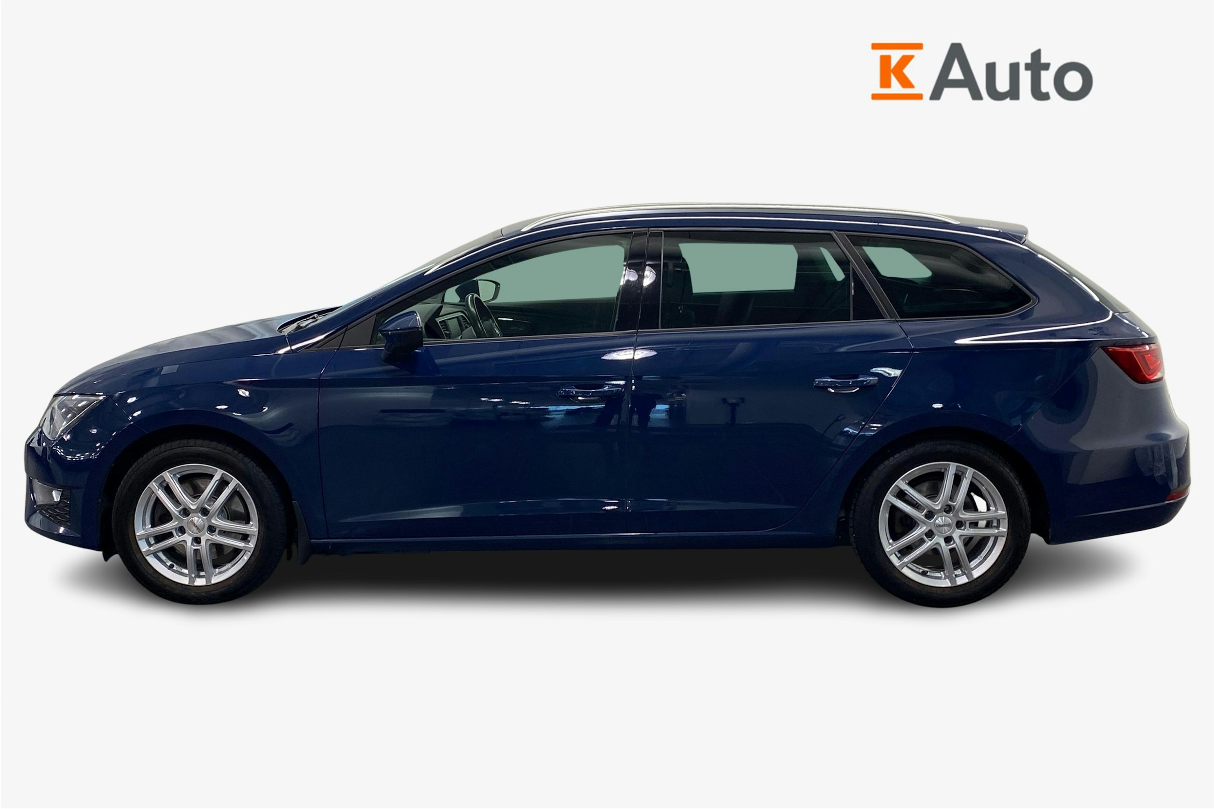 sininen SEAT Leon ST 2016 kuva 6.
