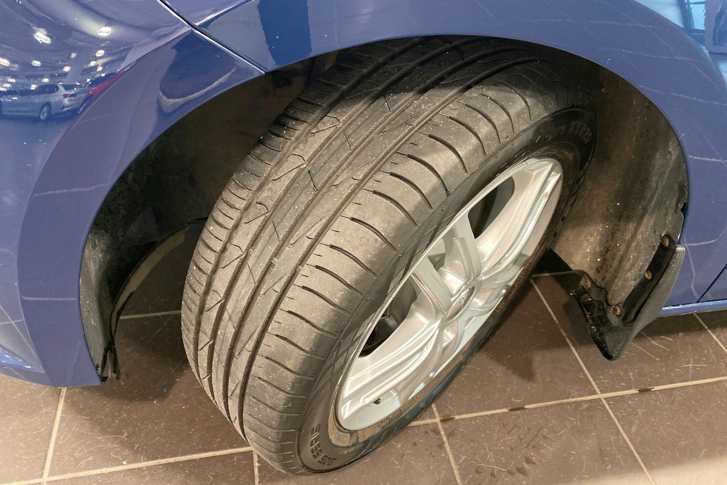 sininen SEAT Leon ST 2016 kuva 13.