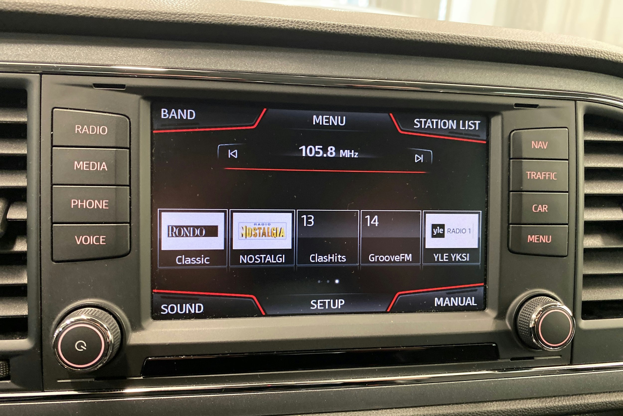 sininen SEAT Leon ST 2016 kuva 15.