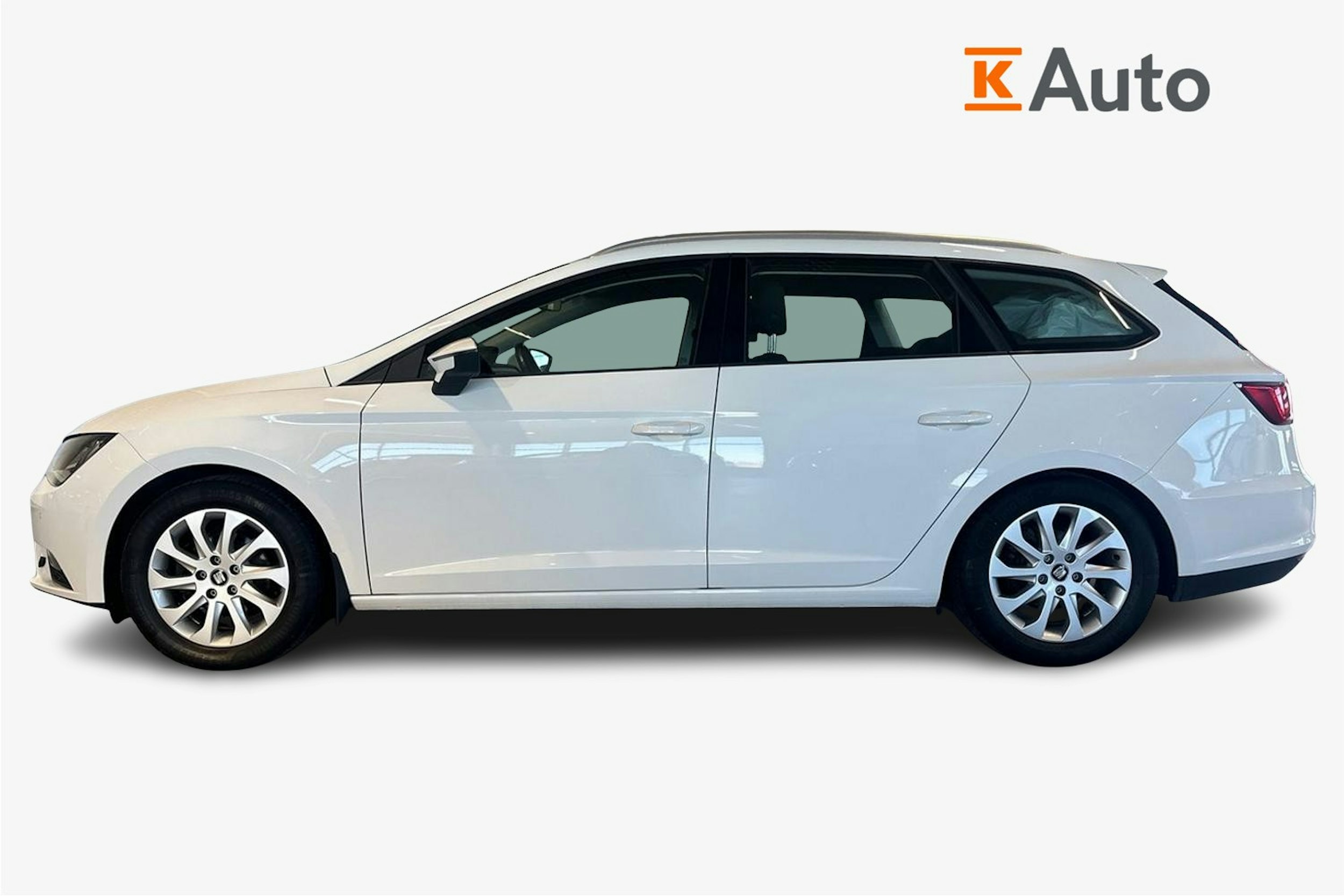 Valkoinen SEAT LEON ST 2016 kuva 6.