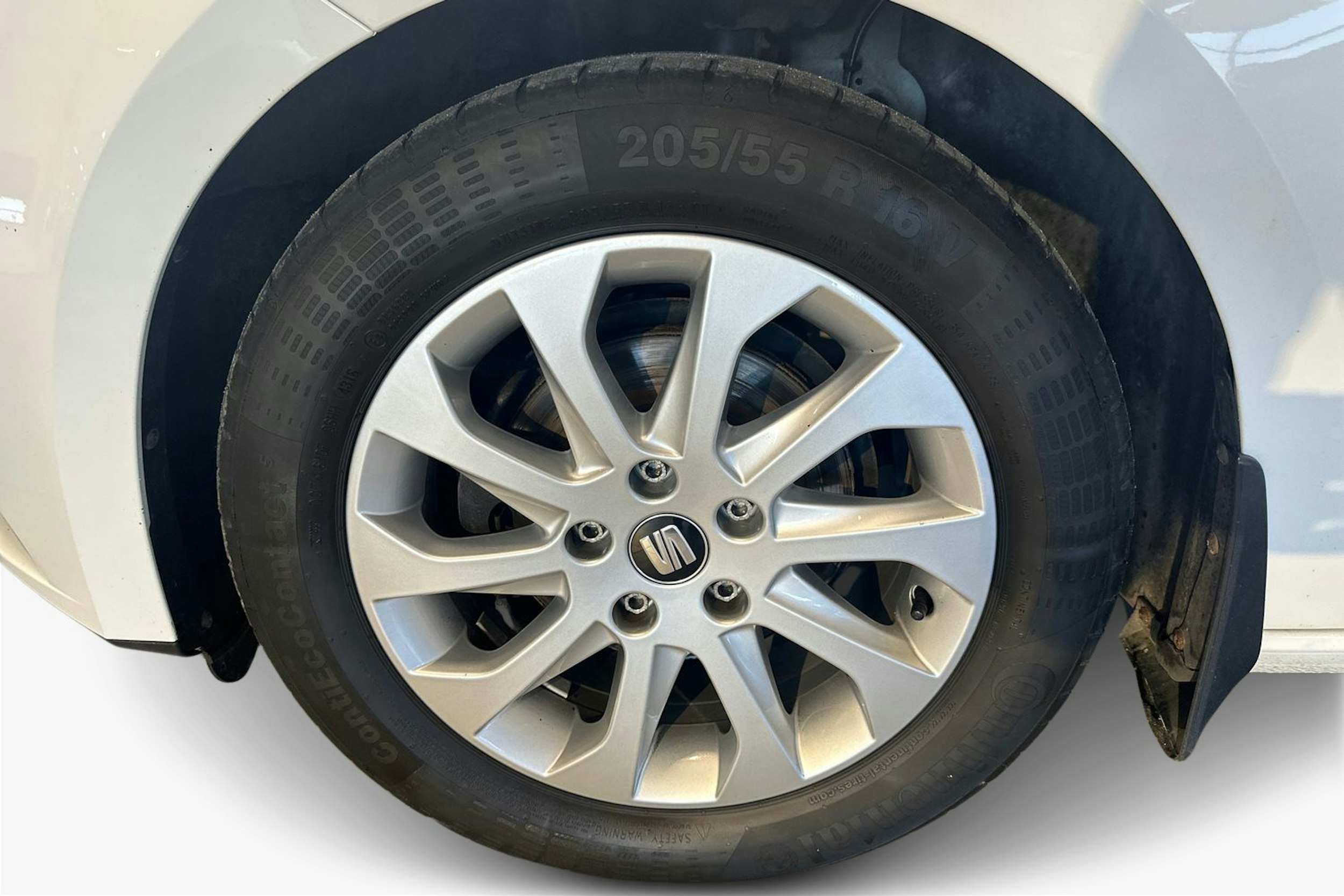 Valkoinen SEAT LEON ST 2016 kuva 11.