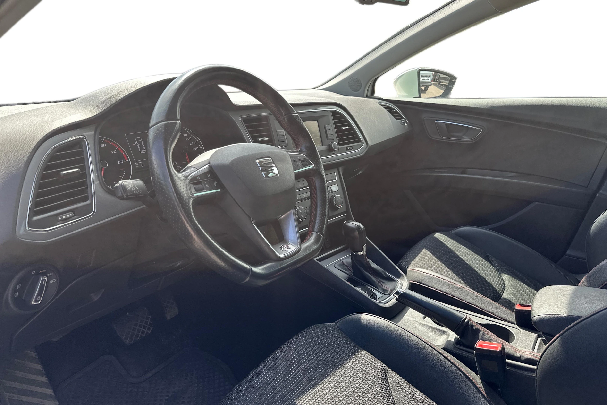 Valkoinen SEAT LEON ST 2016 kuva 3.