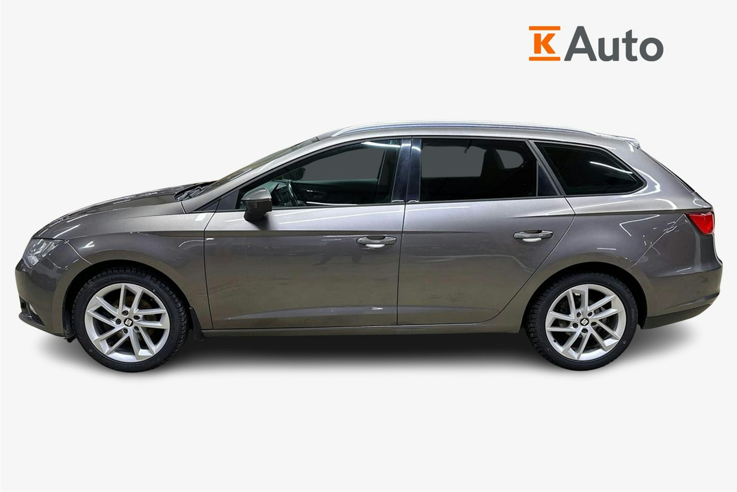 harmaa SEAT Leon ST 2016 kuva 5.