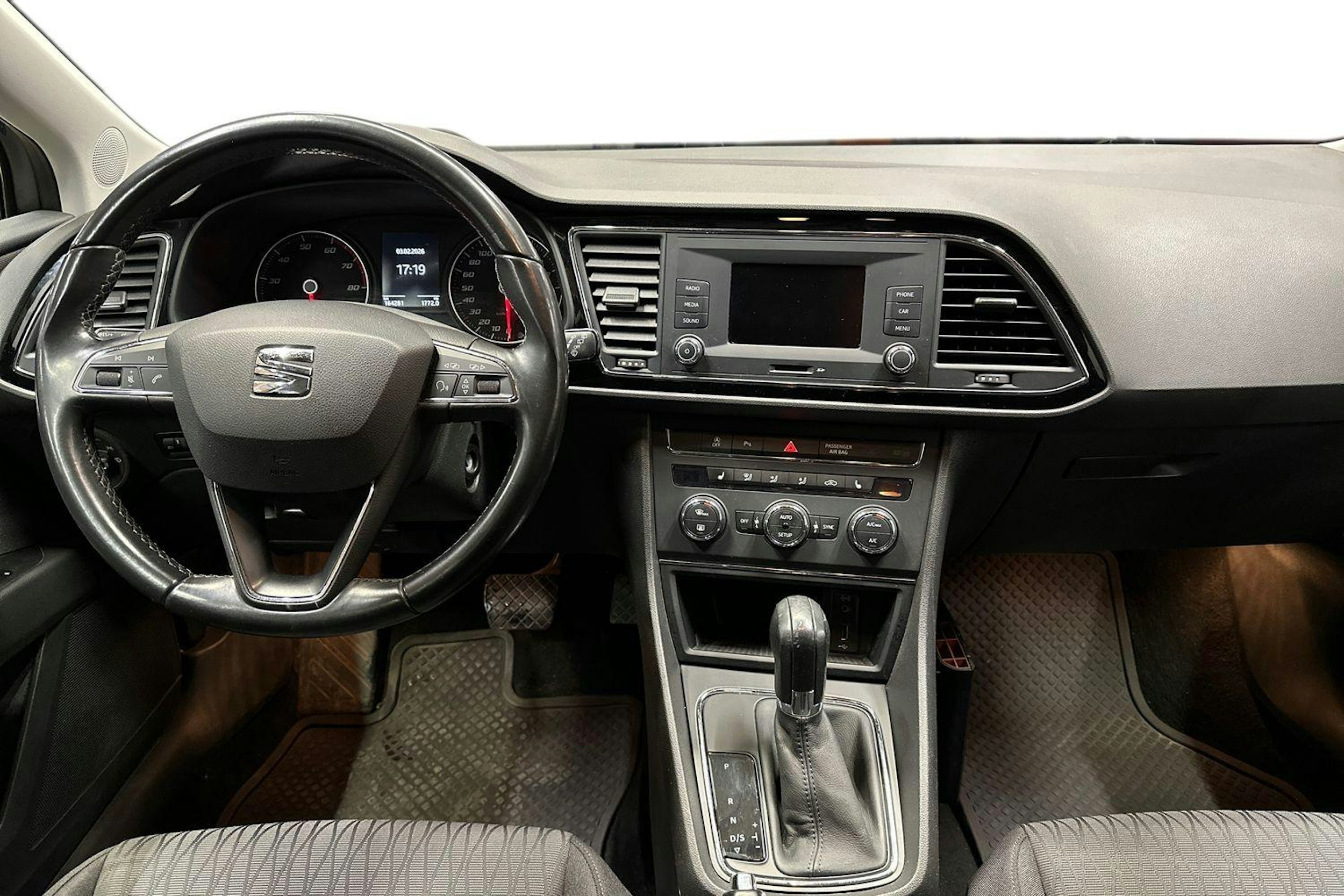 harmaa SEAT Leon ST 2016 kuva 7.