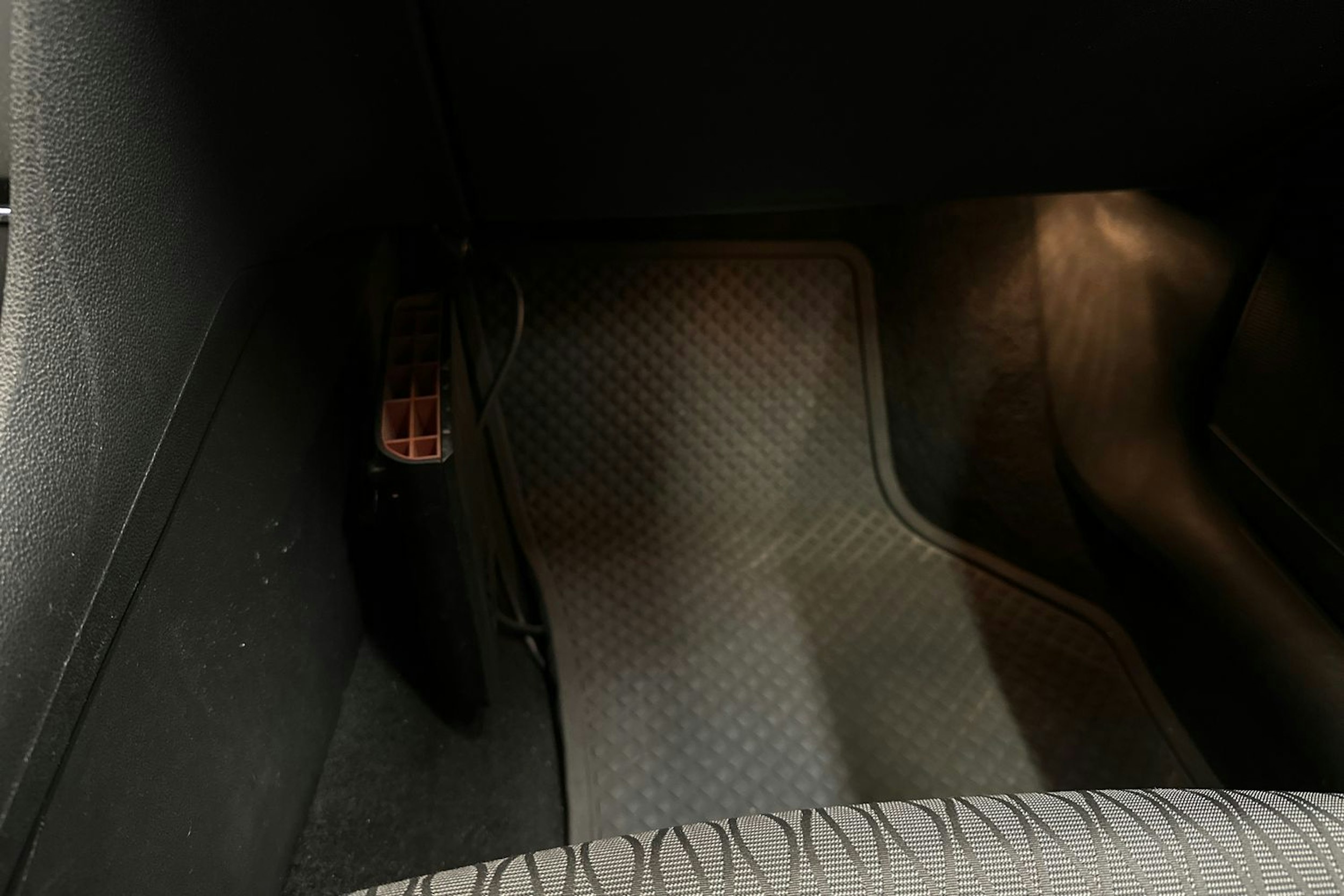 harmaa SEAT Leon ST 2016 kuva 15.