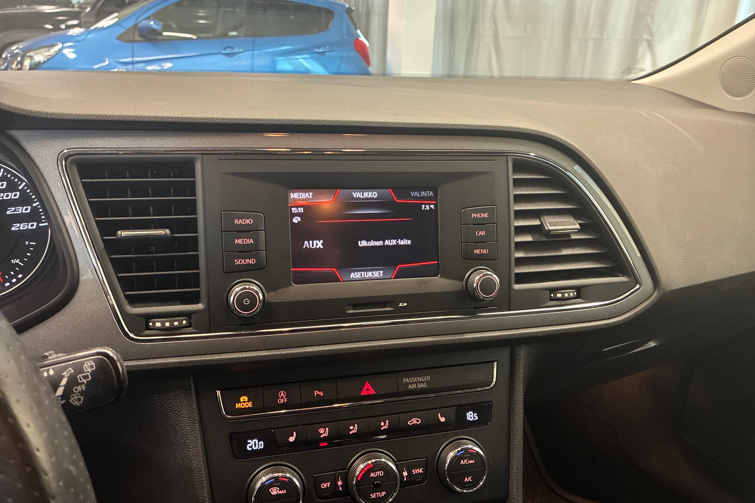 Musta SEAT LEON ST 2016 kuva 16.