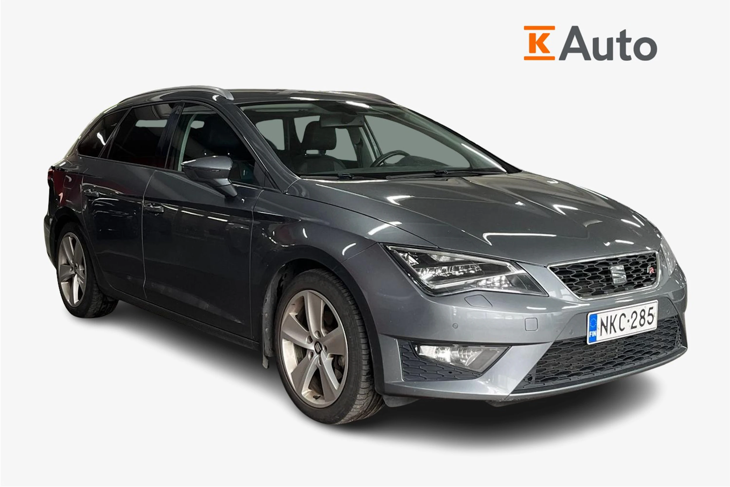 Harmaa SEAT LEON ST 2016 kuva 1.