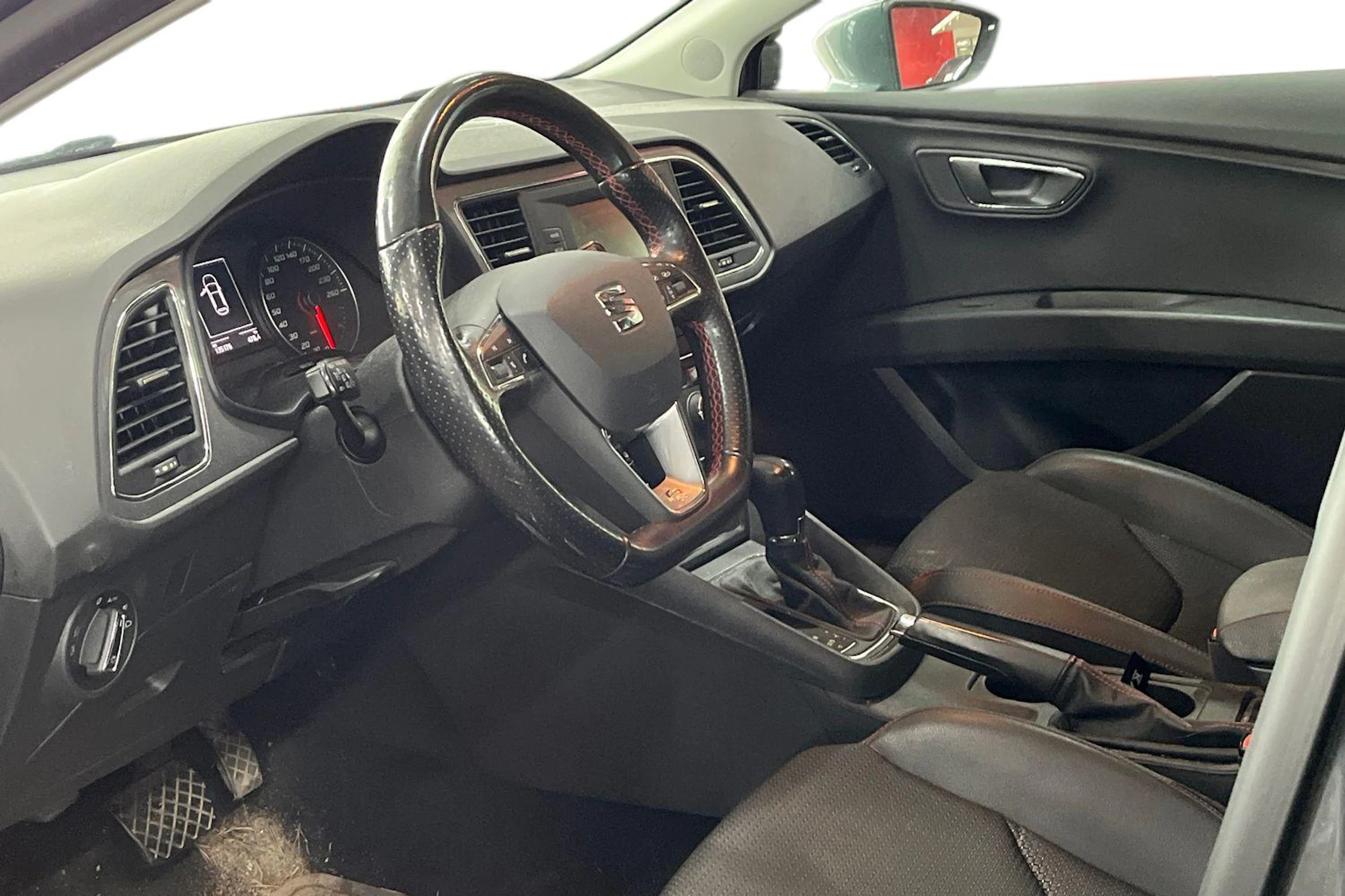 Harmaa SEAT LEON ST 2016 kuva 3.