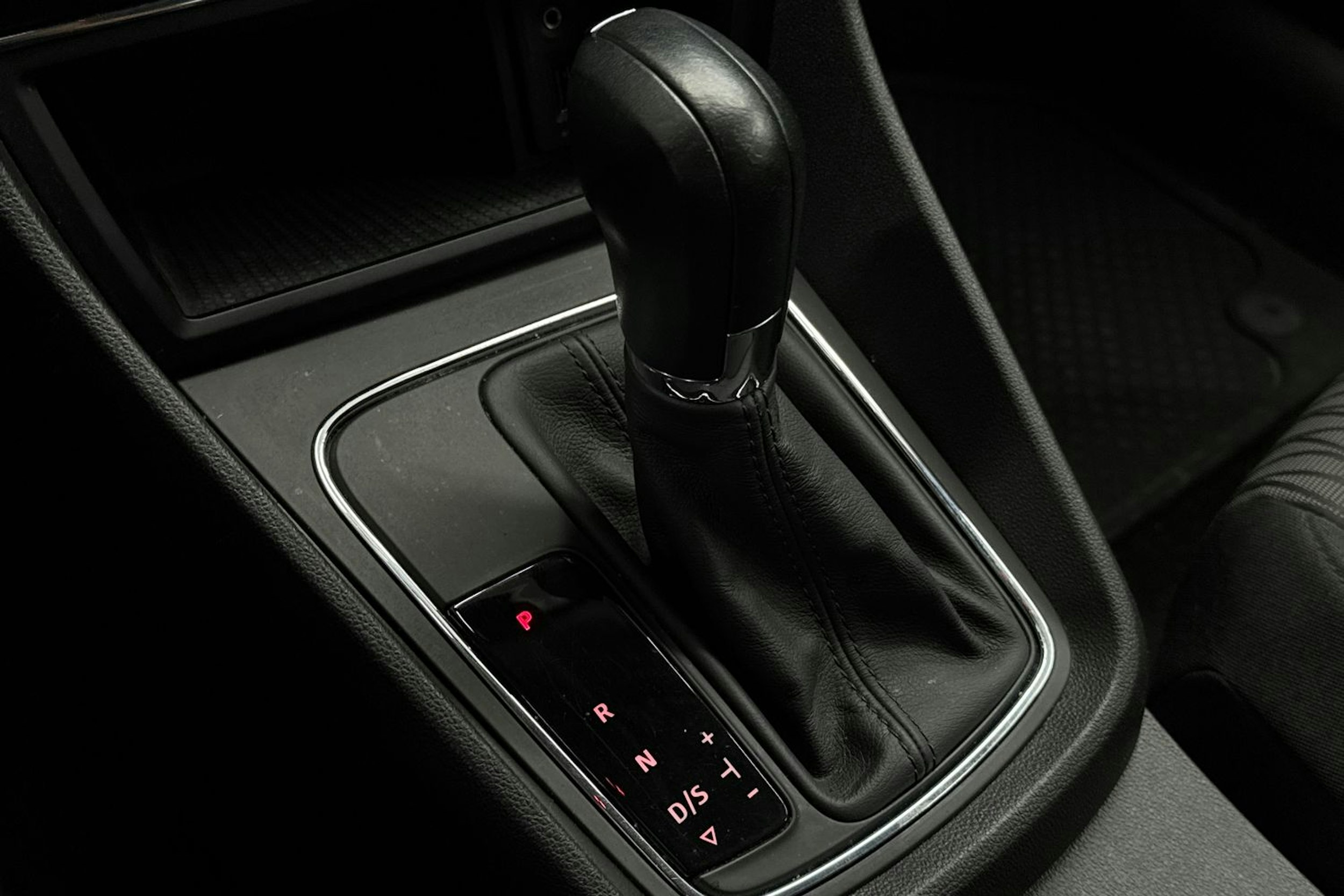 Valkoinen SEAT LEON ST 2016 kuva 27.