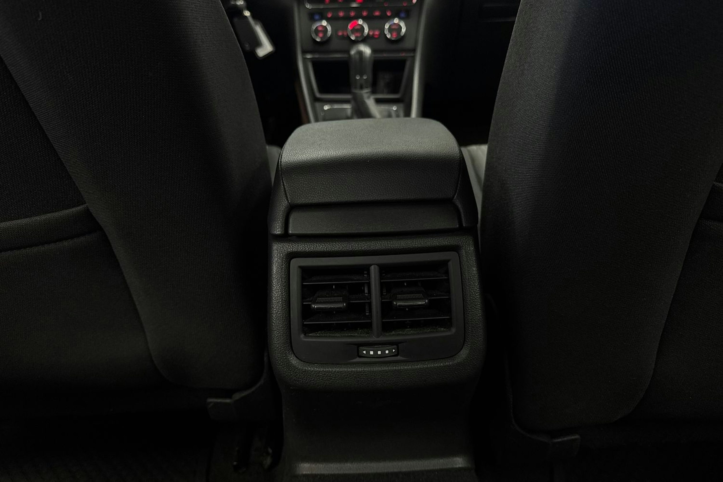 Valkoinen SEAT LEON ST 2016 kuva 29.