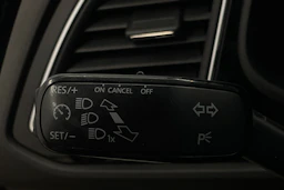 valkoinen SEAT Leon ST 2016 kuva 15.