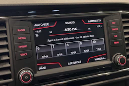 valkoinen SEAT Leon ST 2016 kuva 18.
