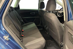 sininen SEAT Leon ST 2016 kuva 11.