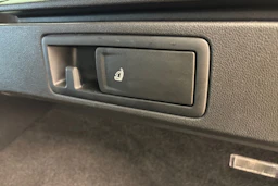 sininen SEAT Leon ST 2016 kuva 18.
