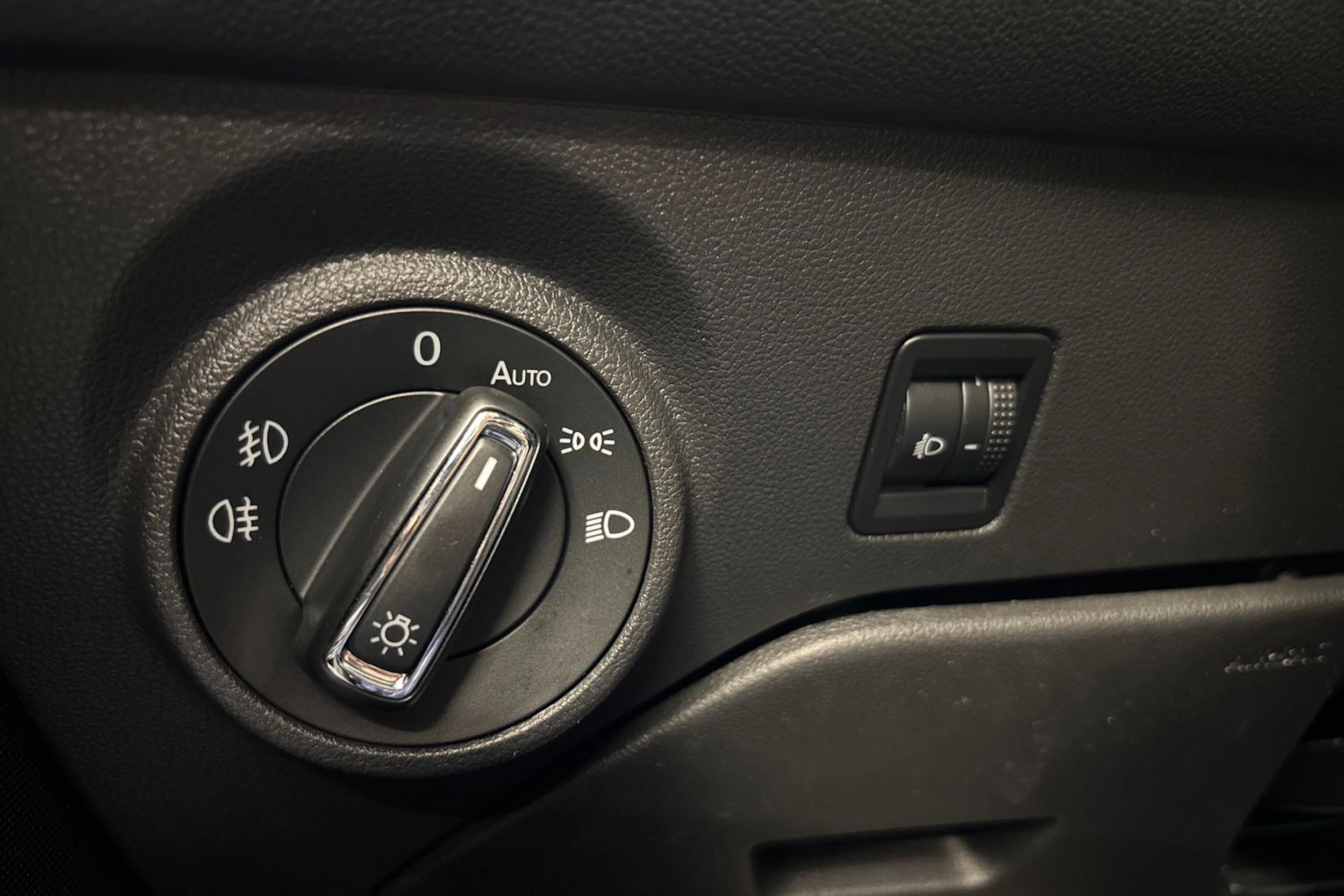 sininen SEAT Leon ST 2016 kuva 25.
