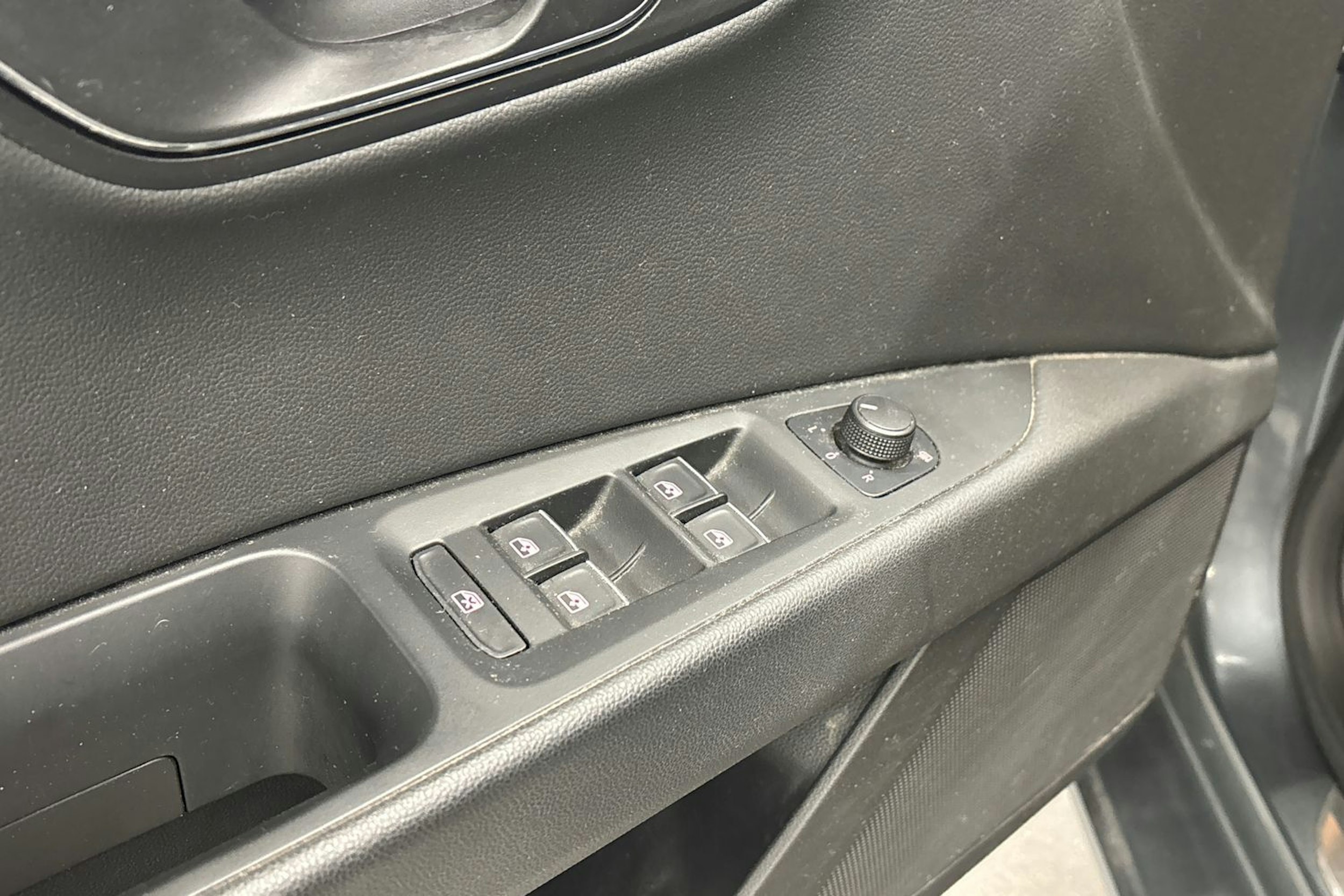 harmaa SEAT Leon ST 2016 kuva 15.