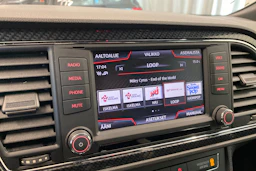 musta SEAT Leon ST 2016 kuva 16.