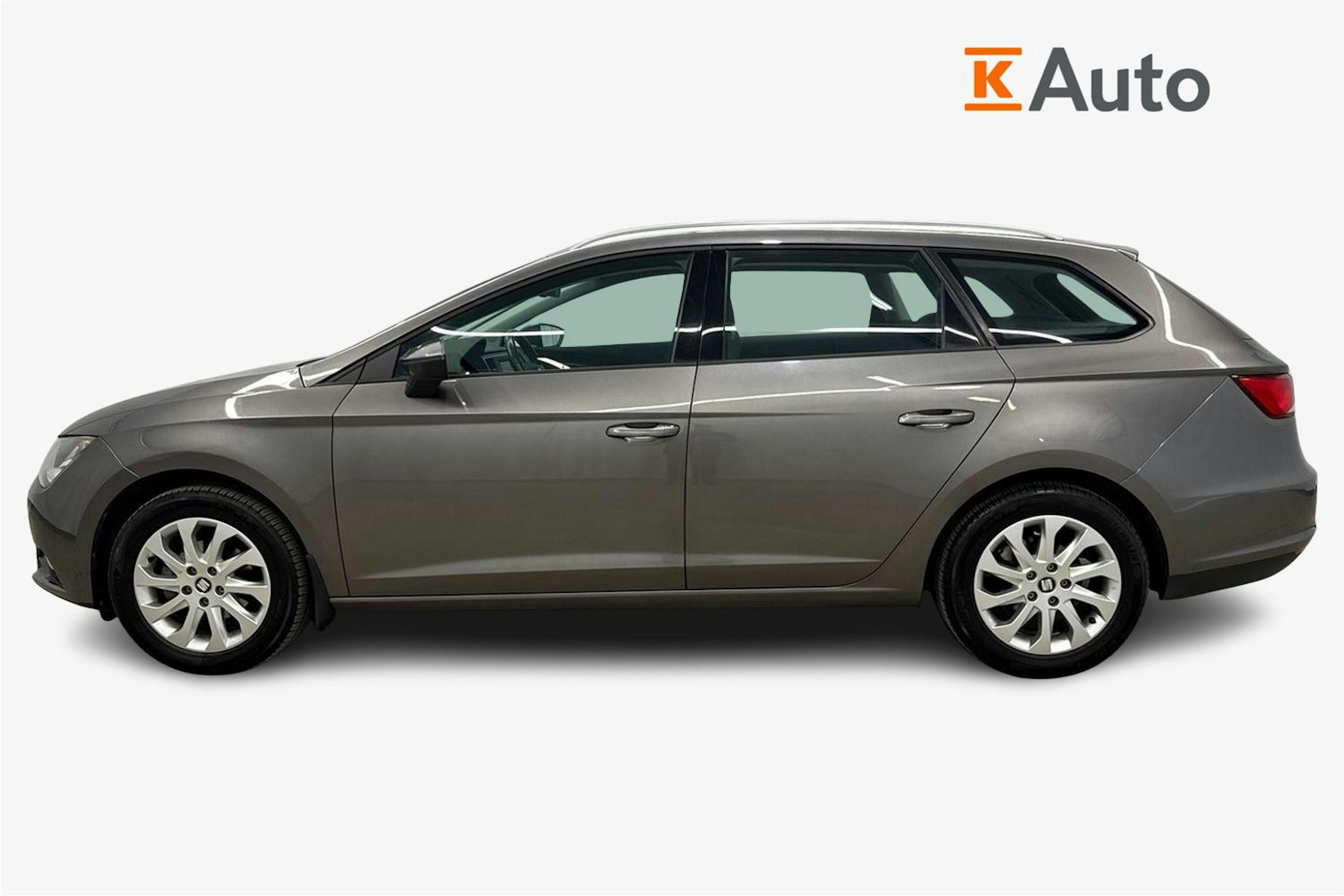 met. harmaa SEAT Leon ST 2016 kuva 6.