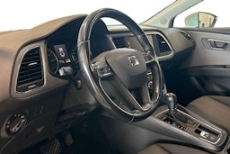 valkoinen SEAT Leon ST 2017 kuva 7.
