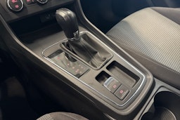 valkoinen SEAT Leon ST 2017 kuva 18.