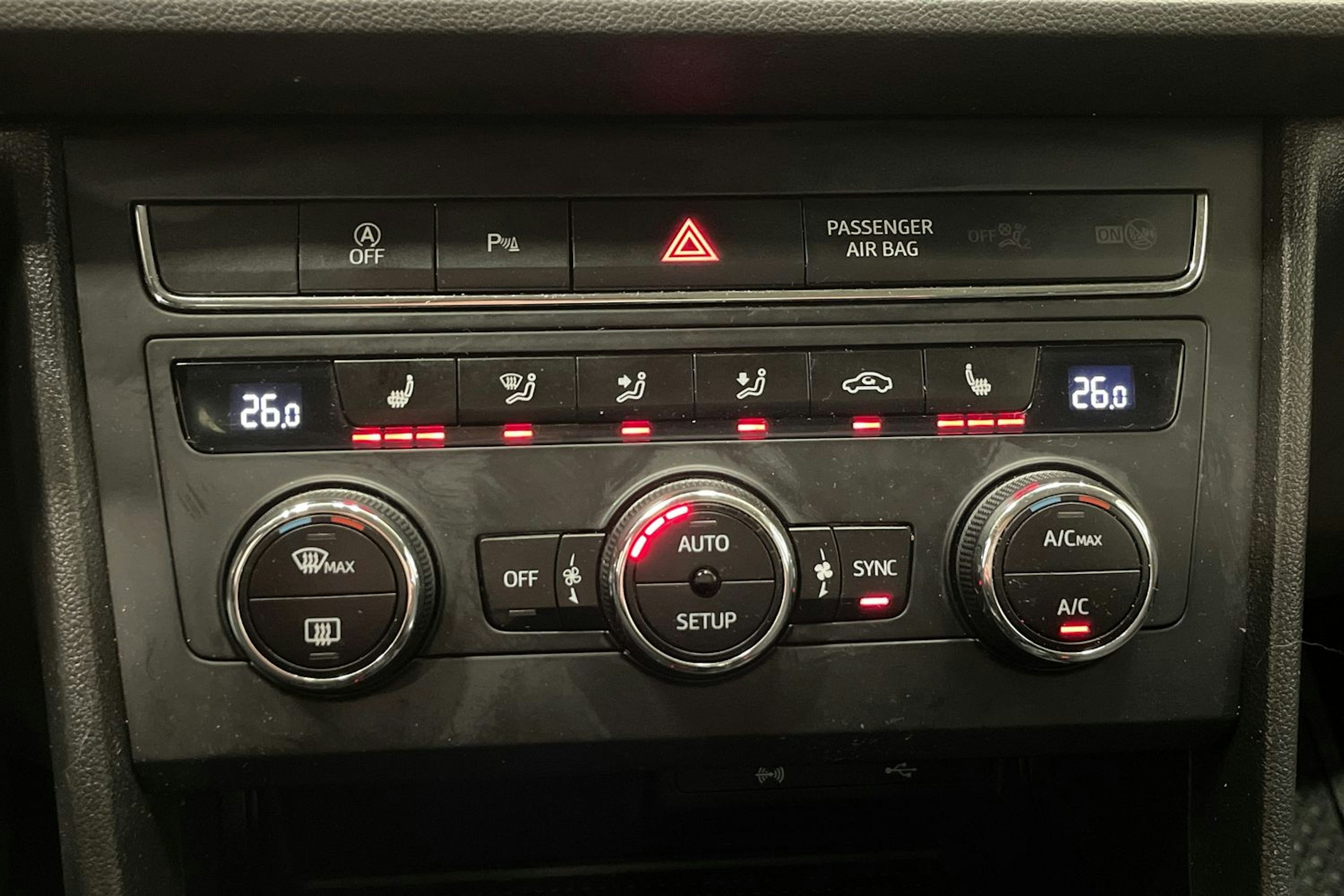 musta SEAT Leon ST 2017 kuva 22.