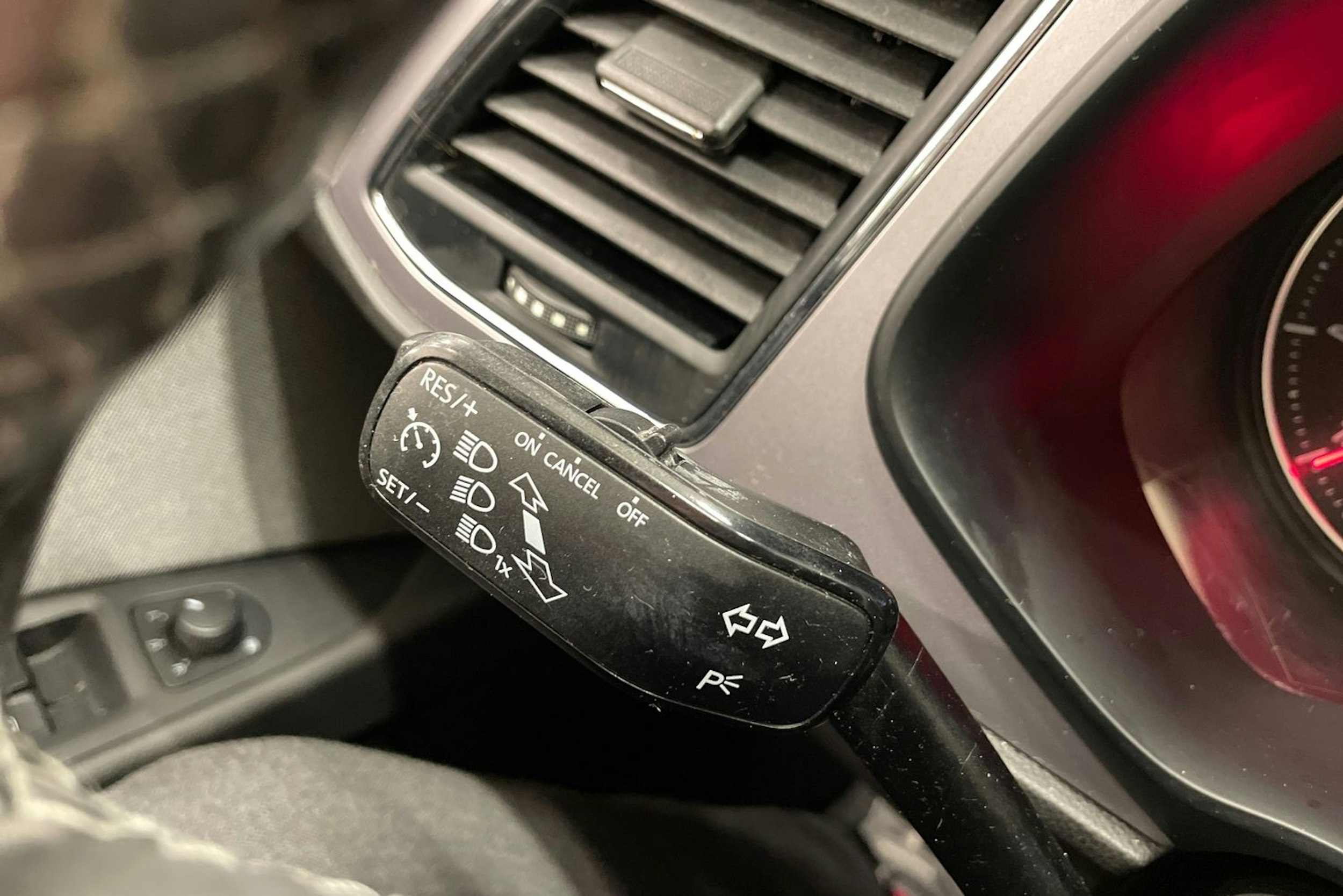 musta SEAT Leon ST 2017 kuva 25.