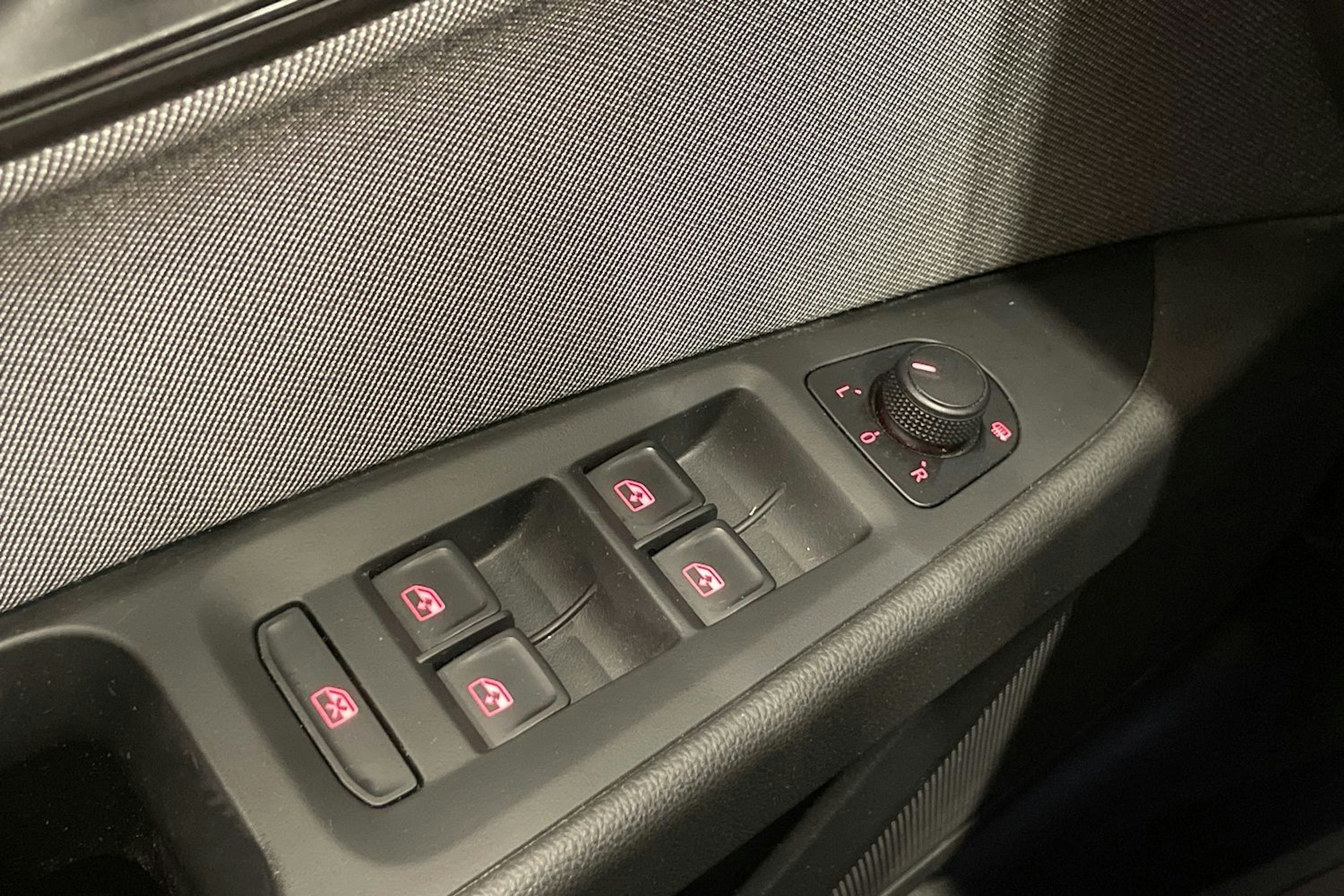 musta SEAT Leon ST 2017 kuva 27.