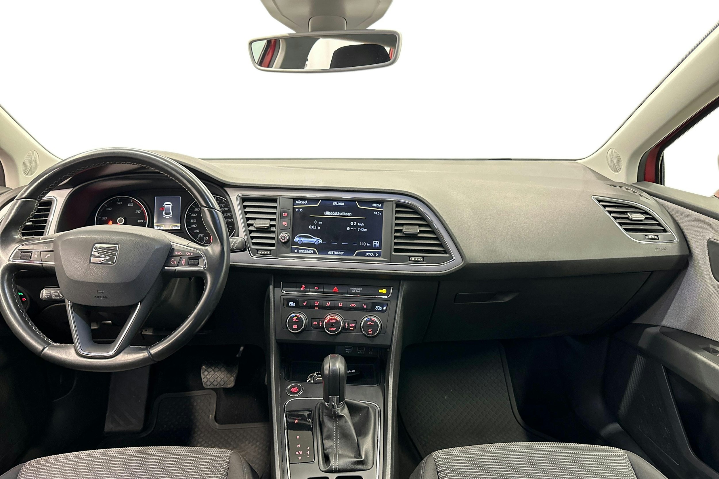 Vihreä SEAT Leon ST 2017 kuva 9.