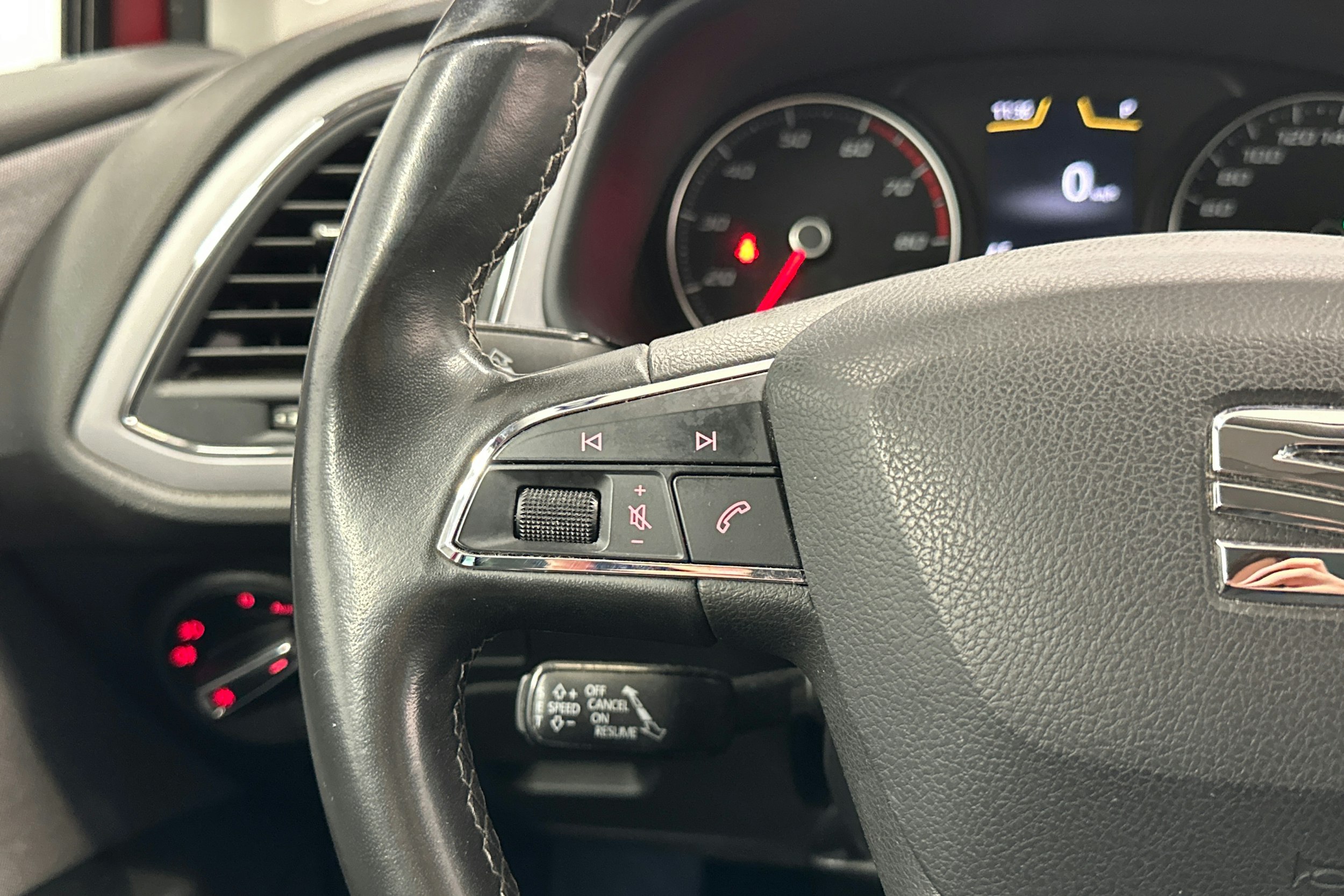 Vihreä SEAT Leon ST 2017 kuva 19.