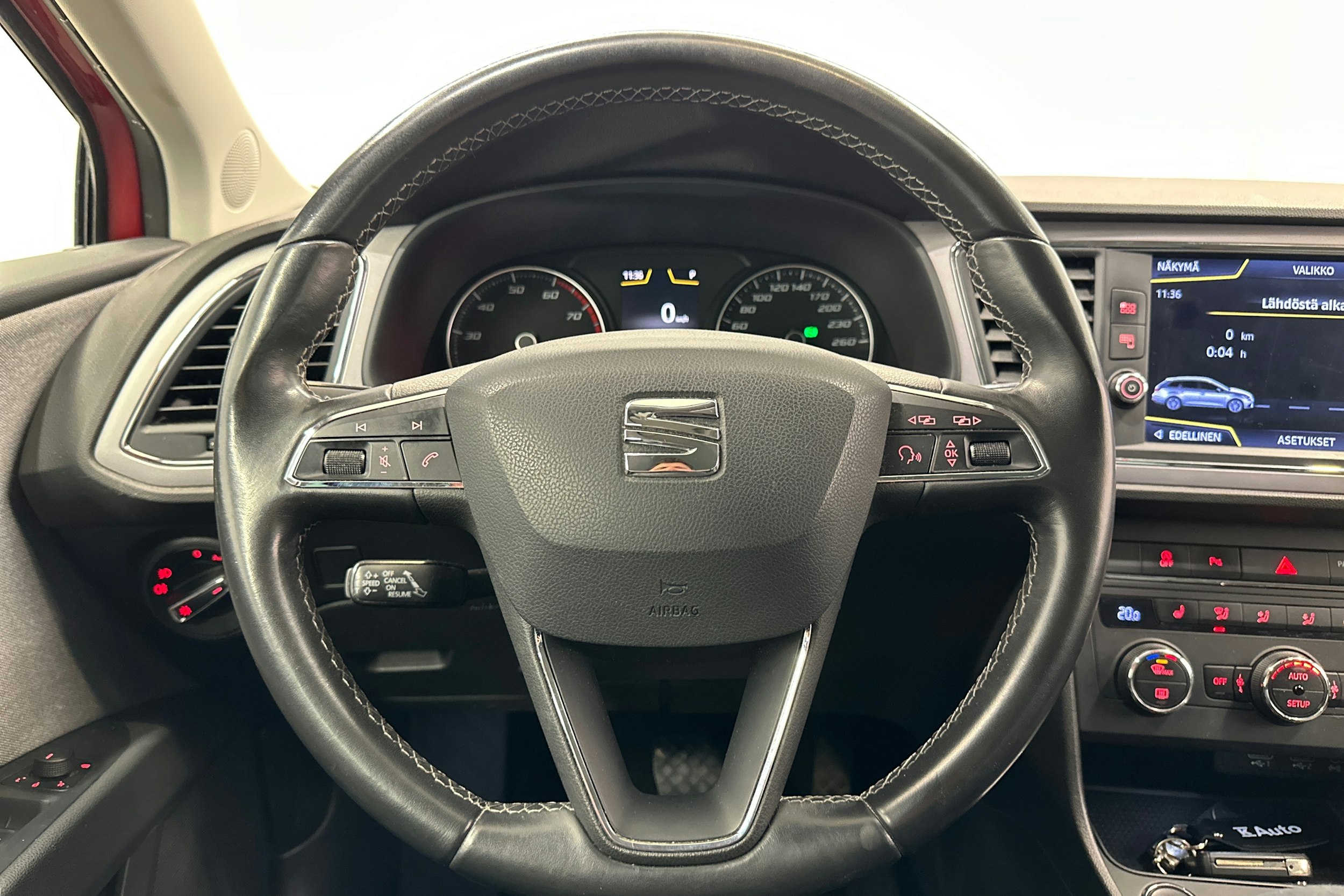 Vihreä SEAT Leon ST 2017 kuva 21.