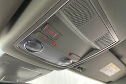 Vihreä SEAT Leon ST 2017 kuva 28.