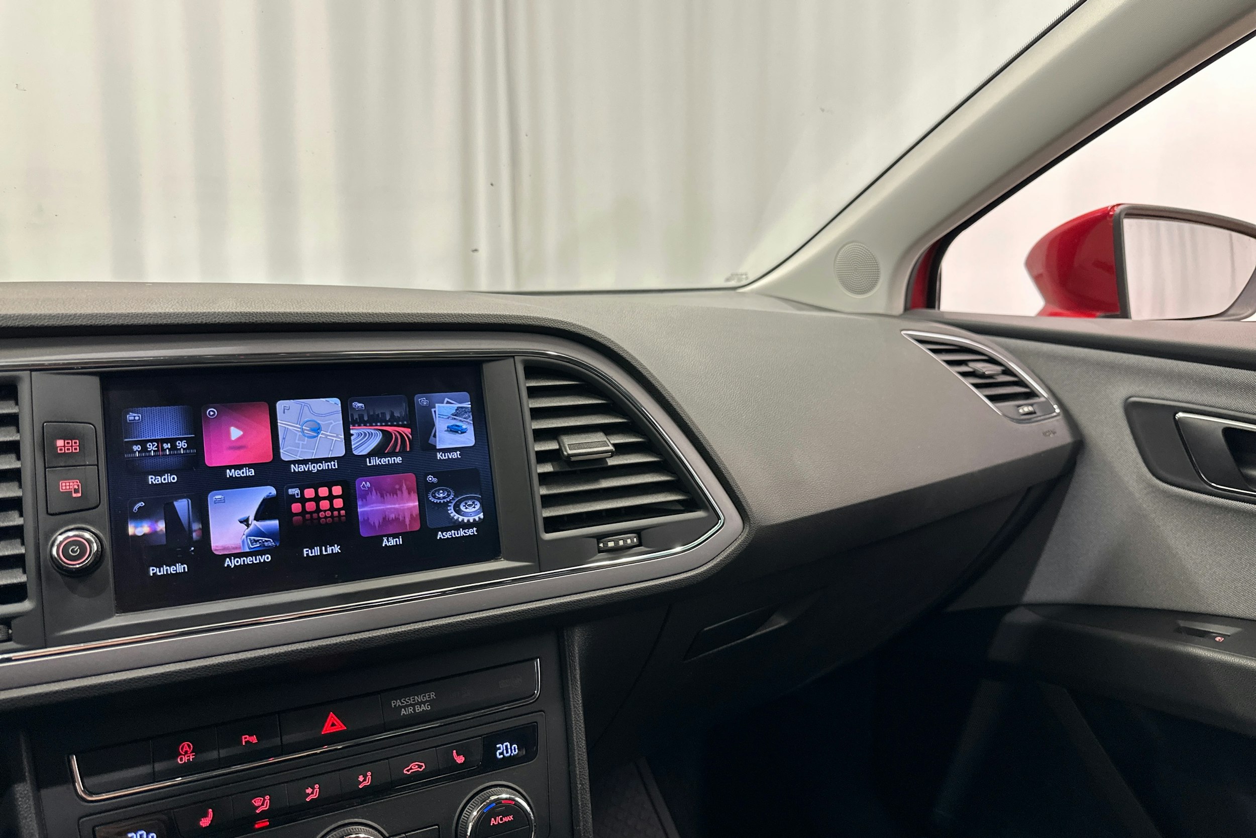 Vihreä SEAT Leon ST 2017 kuva 29.