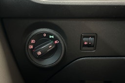 valkoinen SEAT Leon ST 2017 kuva 18.
