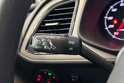 valkoinen SEAT Leon ST 2017 kuva 21.