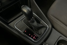 valkoinen SEAT Leon ST 2017 kuva 23.