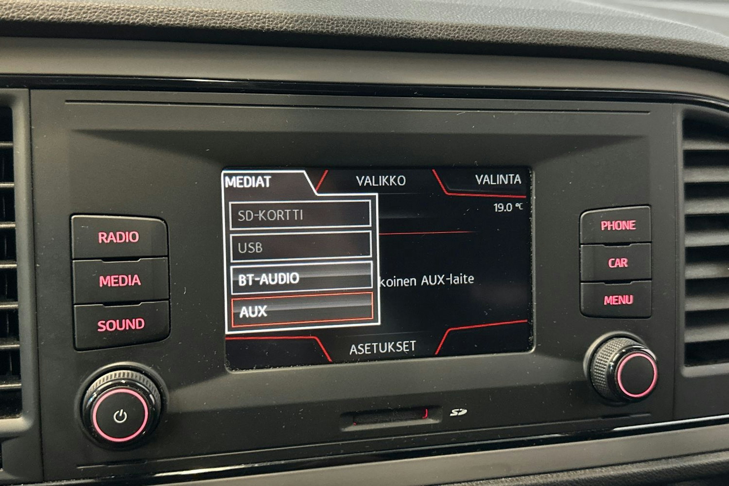 valkoinen SEAT Leon ST 2017 kuva 25.