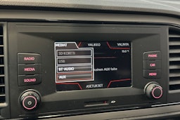 valkoinen SEAT Leon ST 2017 kuva 25.