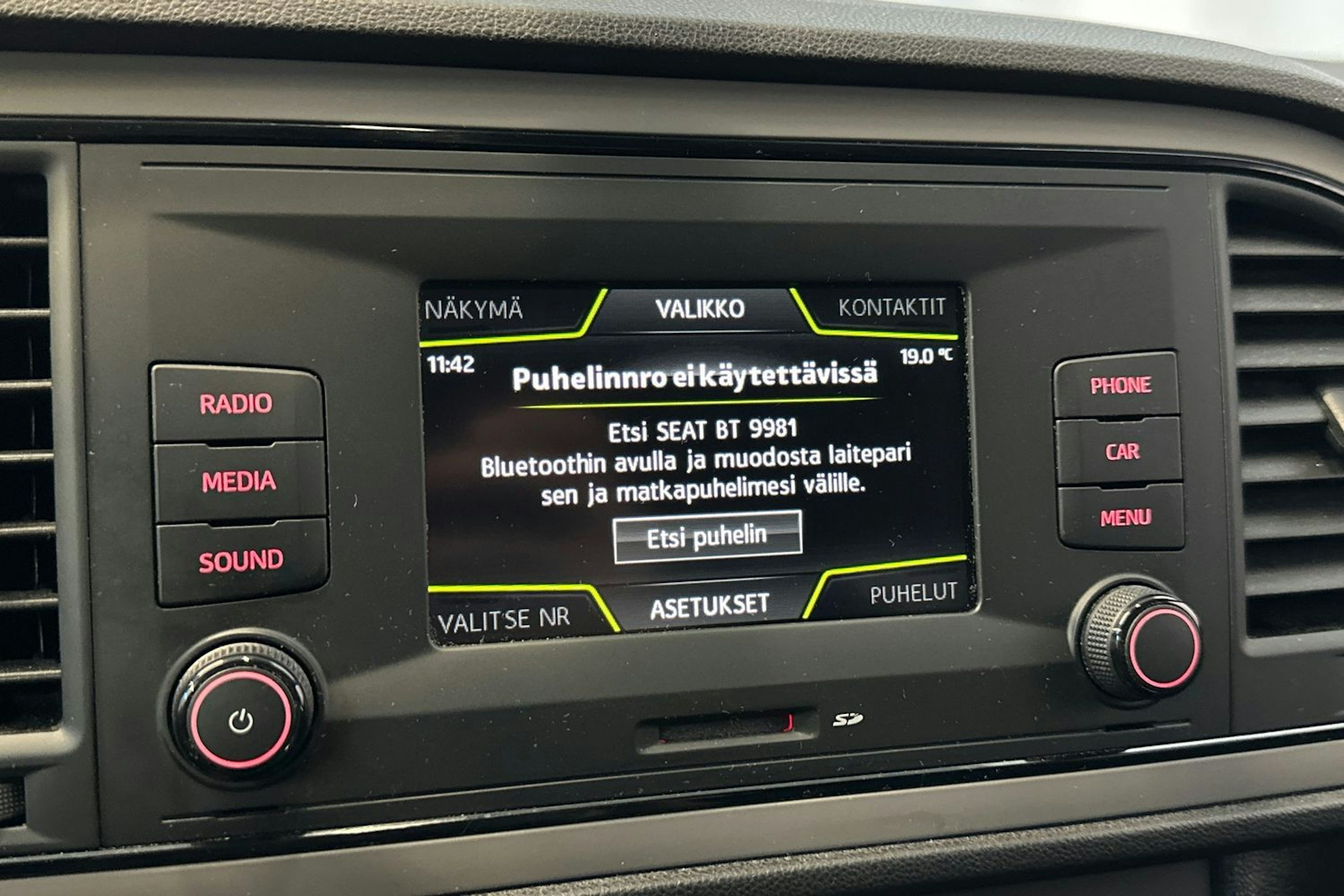 valkoinen SEAT Leon ST 2017 kuva 26.