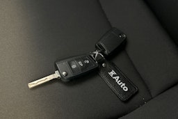 valkoinen SEAT Leon ST 2017 kuva 27.