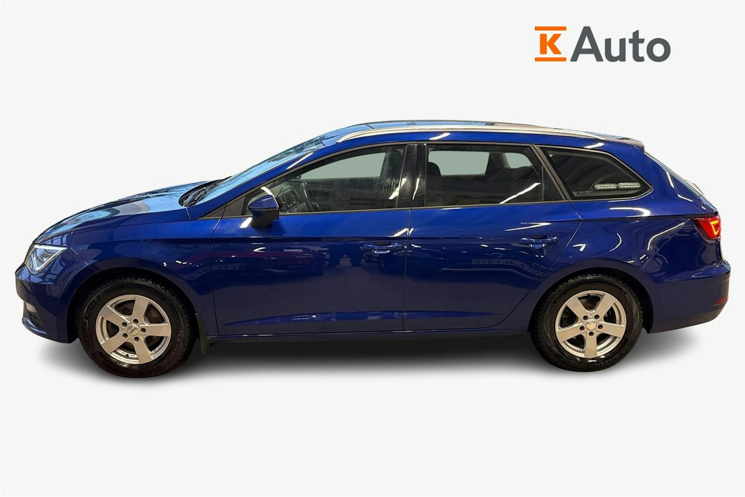 sininen SEAT Leon ST 2018 kuva 6.